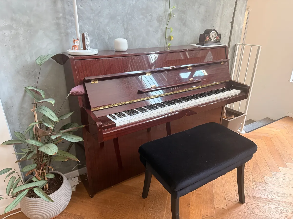 1984 Yamaha M1J: Álló nézet